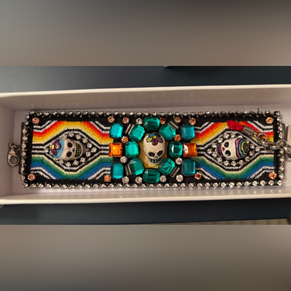 Rare “Psycho Mayan” Venessa Arizaga Colorful Crystal Beaded Skull Bracelet New